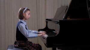 В. А. Моцарт - Менуэт Фа мажор, К. Черни - Этюд ре минор