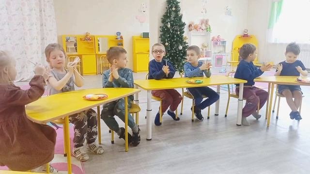 Молодёжная (старшая группа). Лепка 