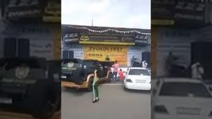 Самый громкий звук 159.8 дцбел лопнуло стекло