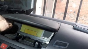 Citroen C4 Picasso speedometer removal