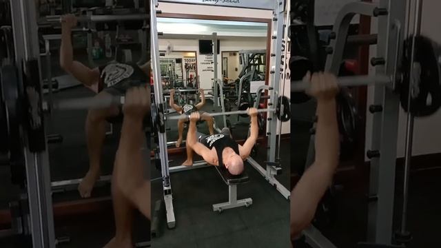 Smith Flat Bench Press Andre