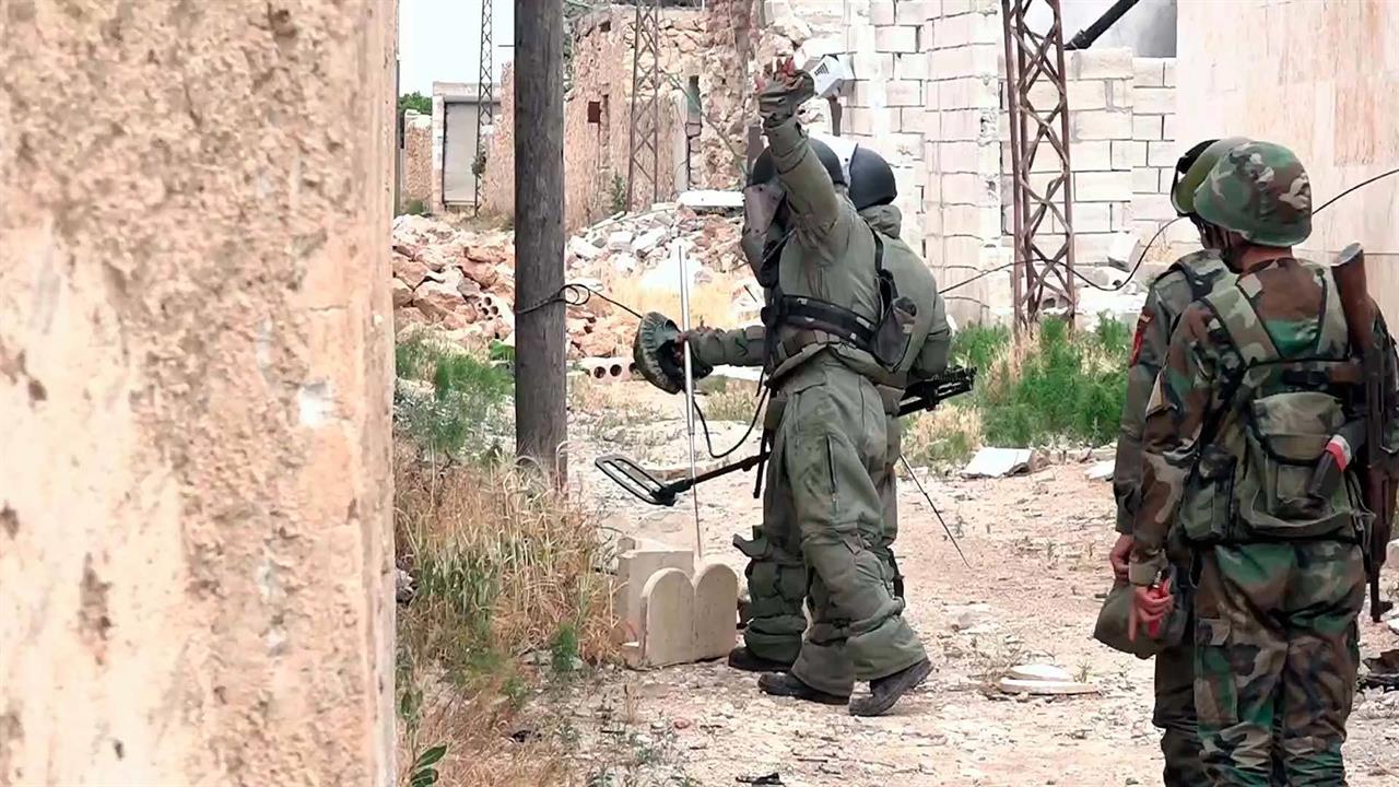 В провинции Алеппо продолжают работать бригады сап...дших обучение в Российском противоминном центре