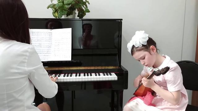 Домра Арсланова Диляра ДМШ11, сольное исполнительство, В.Моцарт "Allegretto" из оп."Волшебная флейт смотреть онлайн