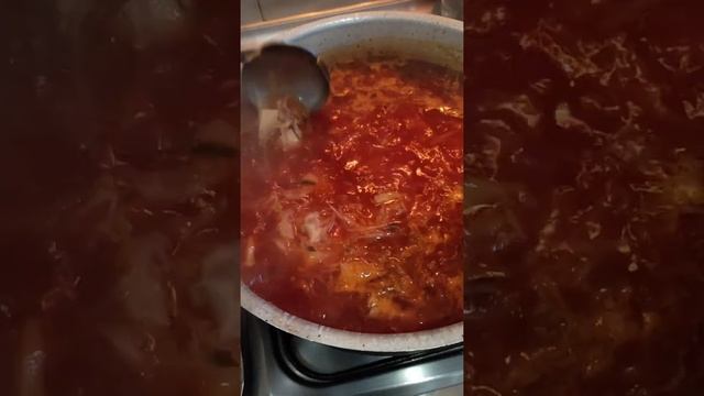 мою швы кафельных полов на кухне. каждодневная суета. сварила борщ смотреть онлайн