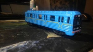 Игрушка - Модель металлическая коллекционная Технопарк "Вагон метро" 15 см, открываются двери