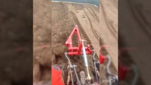 Вспашка плугом Wirax 2/20 на максимальной глубине по целине.Минитрактор  Yanmar AF 16.