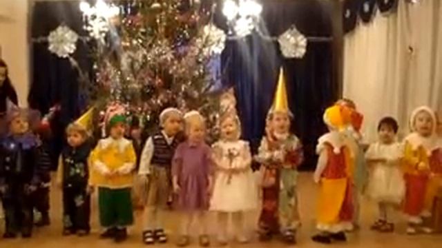 Holiday children's concert Ёлка в садике! смотреть онлайн