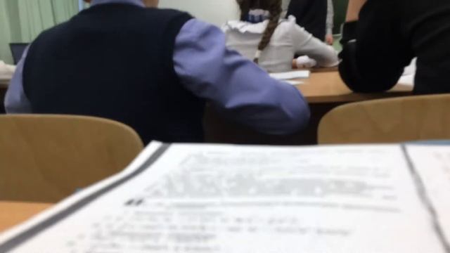 Заставила отмывать стул смотреть онлайн