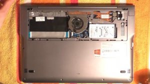 How to - Open and Hardware Reset Samsung Series 5 Ultra (GermanHD+)