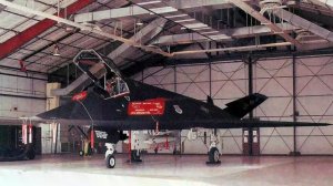 F-117A Night Hawk เครื่องบินรบ Stealth แบบแรกของโลก |MILITARY TIPS by LT EP14|