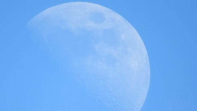 Moon Zoom: Nikon B700 смотреть онлайн