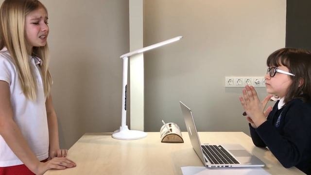 Школьница VS Учитель /8 лучших причин не делать домашнее задание  ШКОЛЬНЫЙ ПРИКОЛ