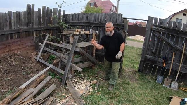 Размечаем и копаем траншею под фундамент. Продали квартиру - строим дом из полистиролбетона. смотреть онлайн