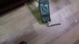 влияние конденсатора во вторичной цепи трансформатора на ток в первичной обмотке.