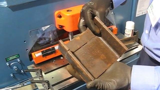 Рубка швеллера и высечка на трубах на Scotchman 9012 24М
