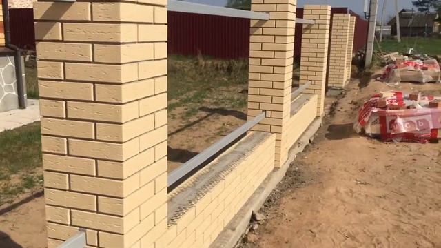 Забор из кирпича смотреть онлайн