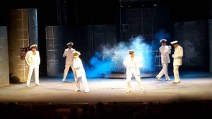 Отрывок спектакля Ледис найт. Донецкий драмтеатр