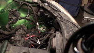 замена гидравлической жидкости ЭГУР Skoda Fabia RS\steering hydraulic fluid change on a Fabia RS