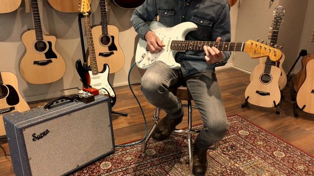 Fender 65 Stratocaster Faded Sonic Blue - Effect On Line