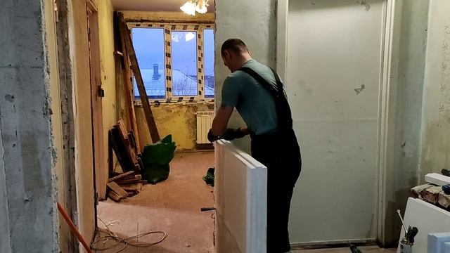 ВОЗВЕДЕНИЕ НОВЫХ СТЕН | Ремонт  квартиры | Бюджетный ремонт убитой квартиры. Переделка своими рукам