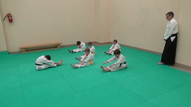 Классическая разминка в детской группе Ки-АйКиДо.