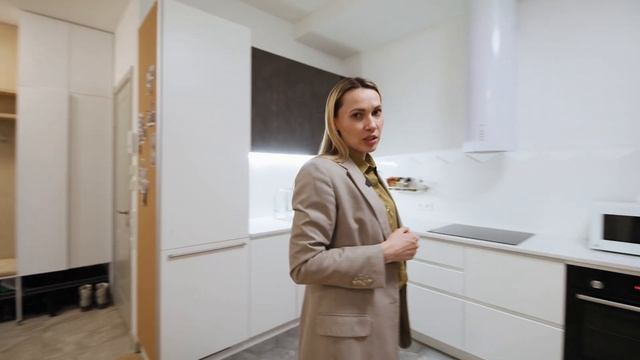 Видовая квартира в центре Москвы. Продается со всей мебелью и бытовой техникой. Квартира для семьи.