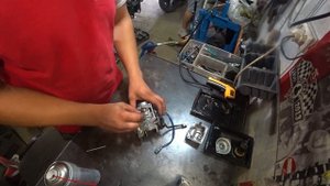 Majesty 250 плохо заводится, глохнет  Регулировка карбюратора и клапанов