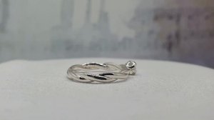 Необычное кольцо для девушки из серебра