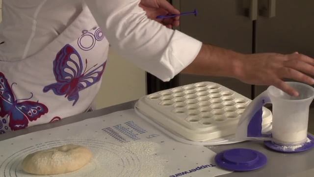 Видео-рецепт "Пельмени с мясом" смотреть онлайн