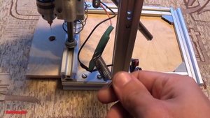 Сверлильный станок из алюминиевого профиля