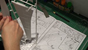 Boeing 747-8 Fanhansa, Revell, Сборка модели самолета, часть 1