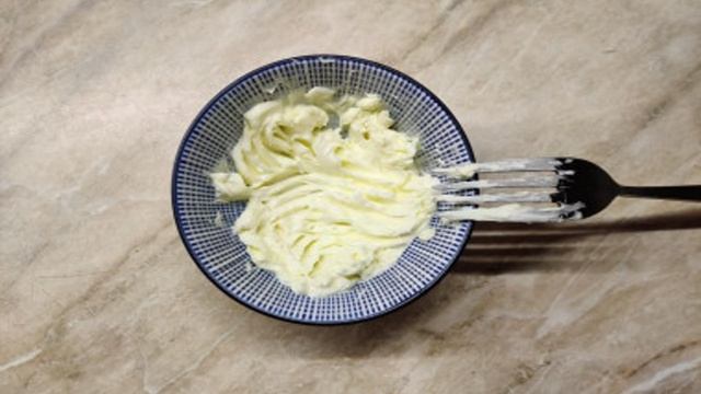 Чесночное масло сливочное с чесноком домашнее