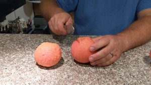 Тестируем грейпфруты сортов Rio Red и Star Ruby.