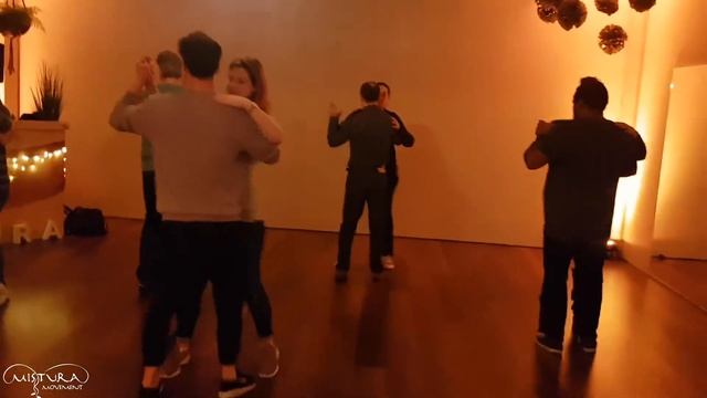 Mistura Movement || Kizomba Beginners + || Celebrando El Dia смотреть онлайн