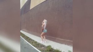 Короче говоря , ШКОЛЬНИЦА ТАНЦУЕТ ТВЕРК!!!