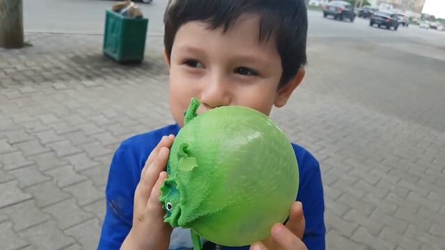 Пузатые динозавры! Смешные тянучки) смотреть онлайн