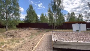 Монтаж фундамента, подготовка к заливке плиты и отмостки - 110