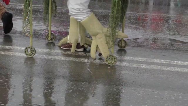 Карнавал под дождём смотреть онлайн