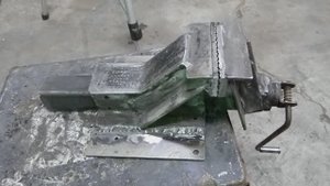 Тиски из старого домкрата