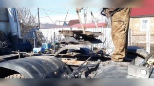 Маз 6422 замена высокого седла на низкое /1 Часть/Снимаем высокое седло/Подгоняем низкое седло jost