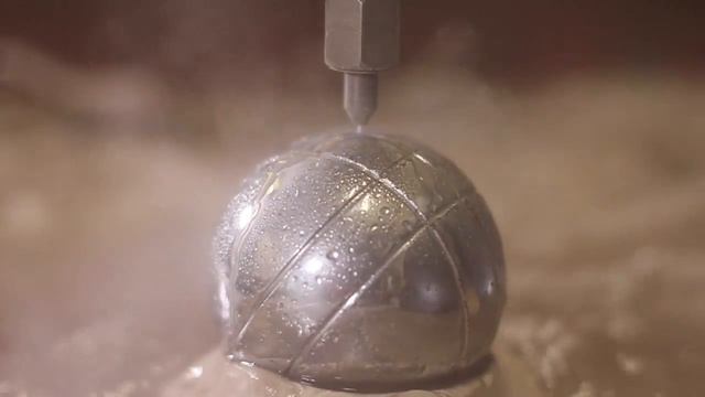 Boules ...Cut In Half! смотреть онлайн