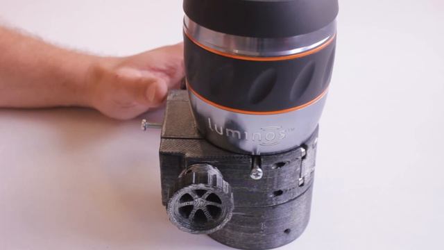 Двухдюймовый низкопрофильный фокусер на 3D принтере.