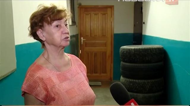 Что делать, если соседи используют подъезд, как кладовку? смотреть онлайн