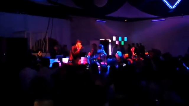 Фиеста фемели смотреть онлайн