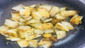 Бесбармачная лапша с рыбой в соусе песто