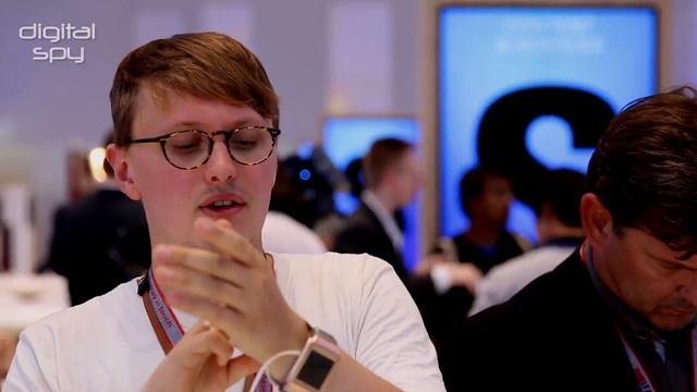 Samsung Galaxy Gear smartwatch hands-on, IFA 2013 смотреть онлайн
