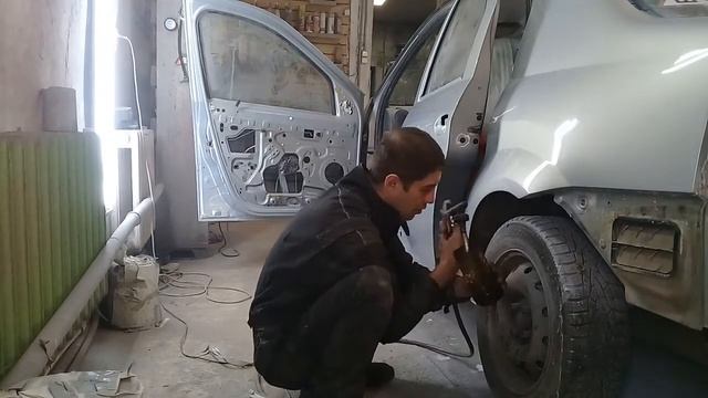 Антикоррозийная обработка внутренних полостей. Пушечное сало.