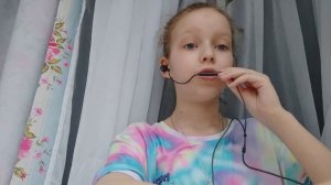 КАК СДЕЛАТЬ ИЗ НАУШНИКОВ МИКРОФОН ??