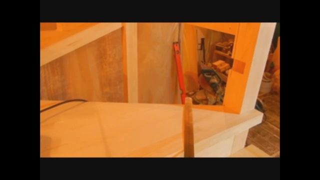 В стык или врезка ? Подступенник на забежных ступенях /ступенька 48 смотреть онлайн