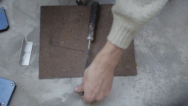 Старая реверсивная отвертка под биты 1/4